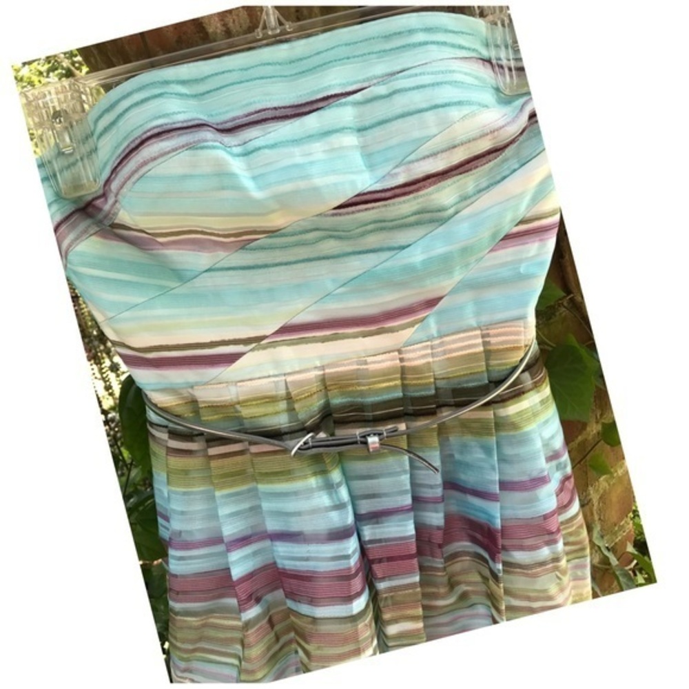 NWT STRAPLESS DRESS 💙💕💙 - Picture 5 of 8